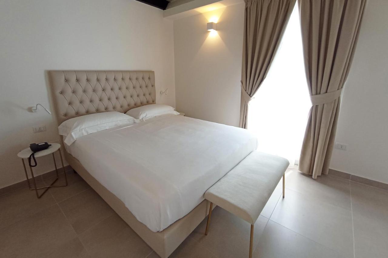 Boutique Hotel Palazzo Donna Iulia Pozzuoli Exterior photo